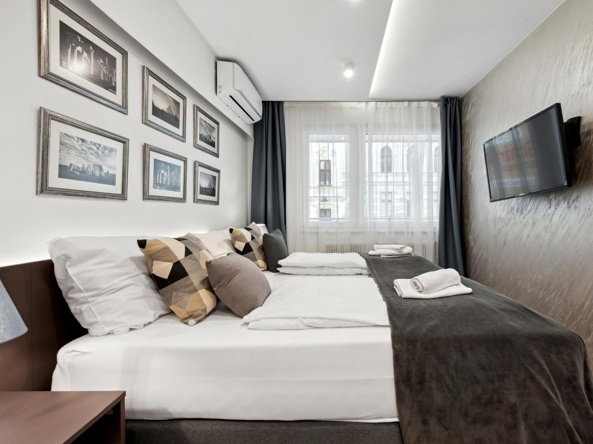 Sky9 District 6 Apartament Viena
